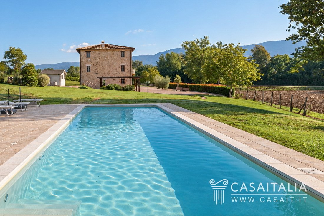 Villa in Todi, Umbria, Italy 3 - 18929835