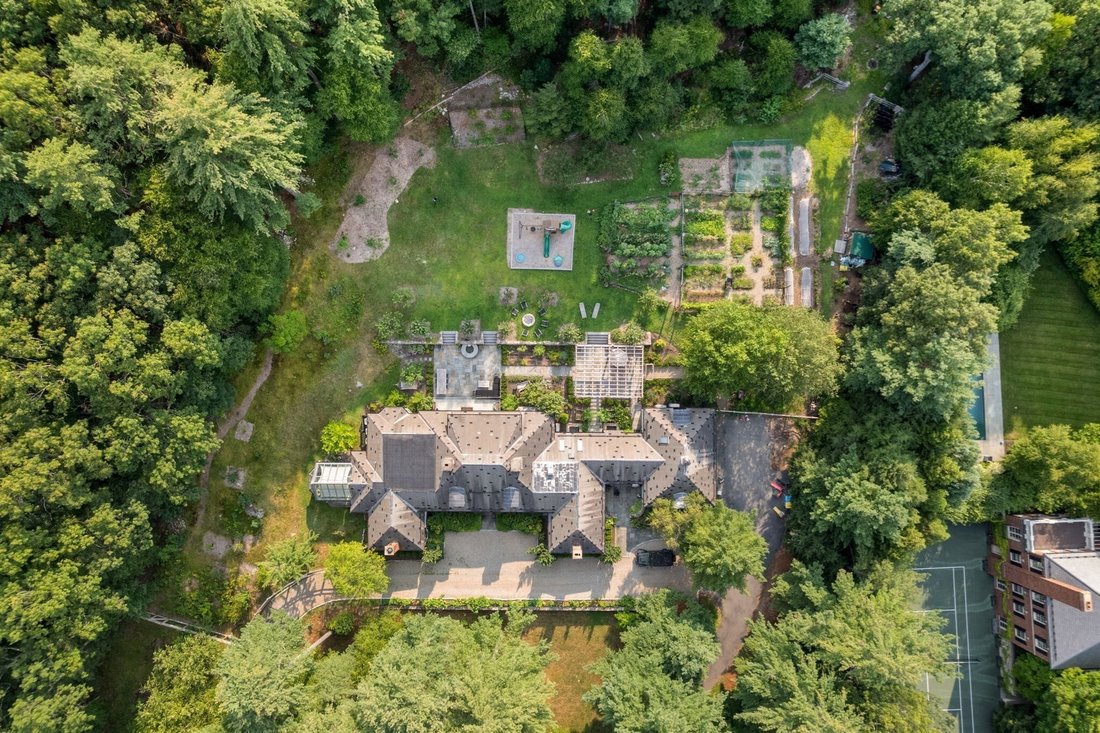 House in Wellesley, Massachusetts, United States 1 - 18930146