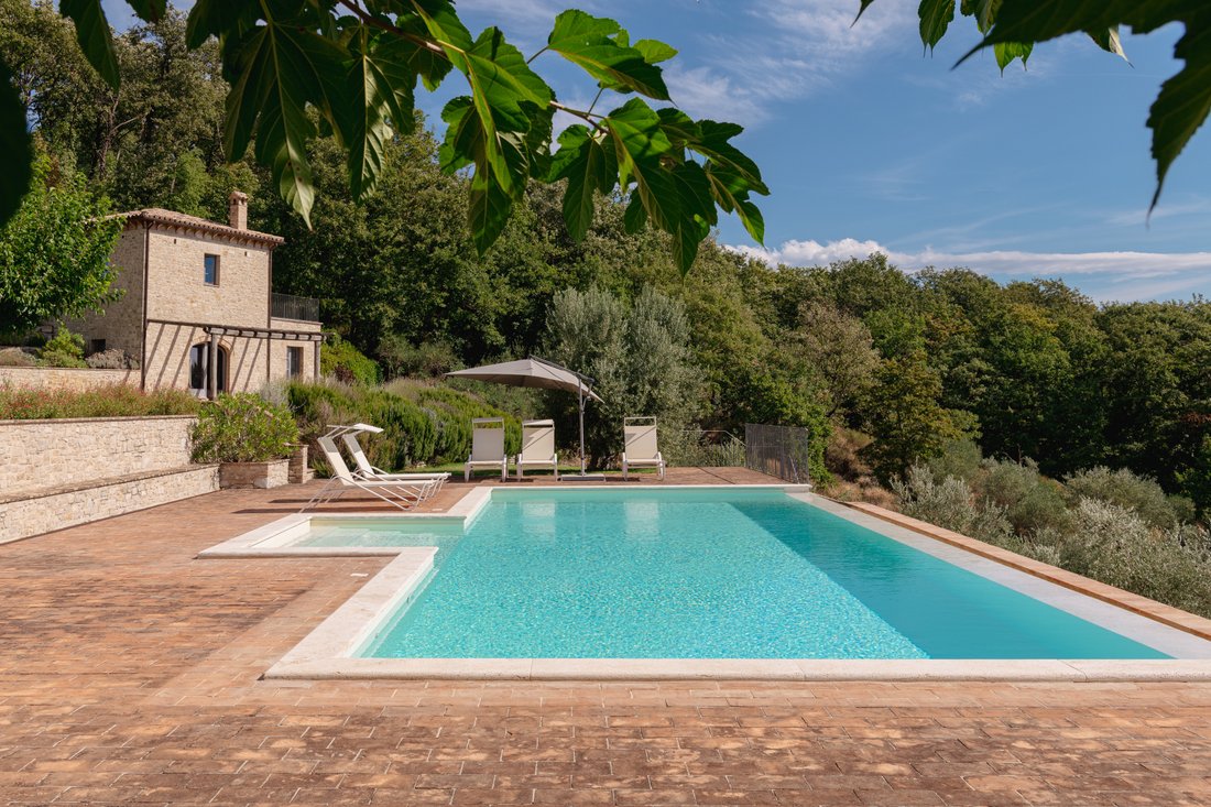 Estate in Todi, Umbria, Italy 2 - 18930111