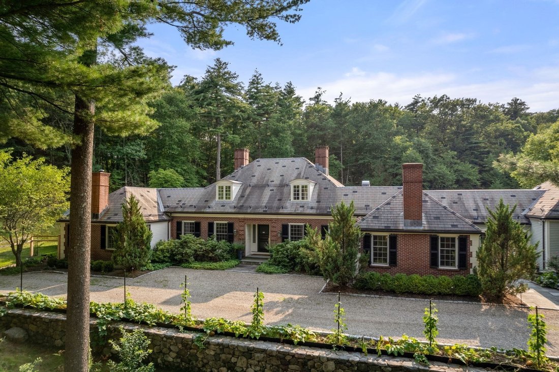 House in Wellesley, Massachusetts, United States 2 - 18930146