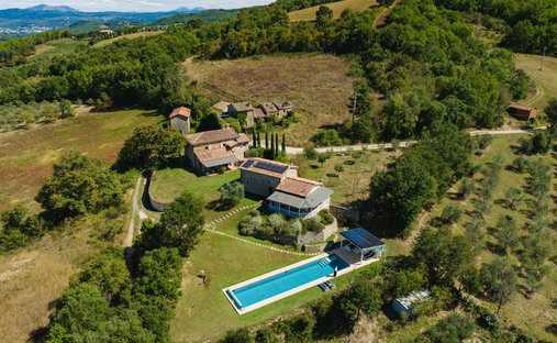 Estate in Monterchi, Tuscany, Italy 1