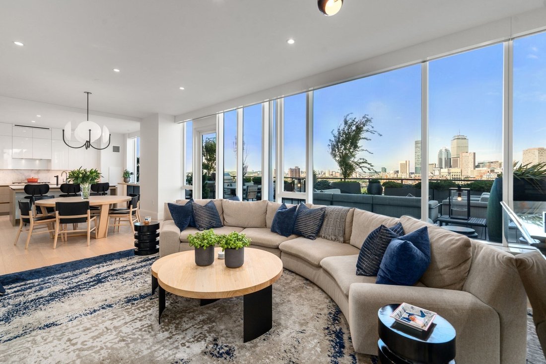 Condo in Boston, Massachusetts, United States 1 - 18930144