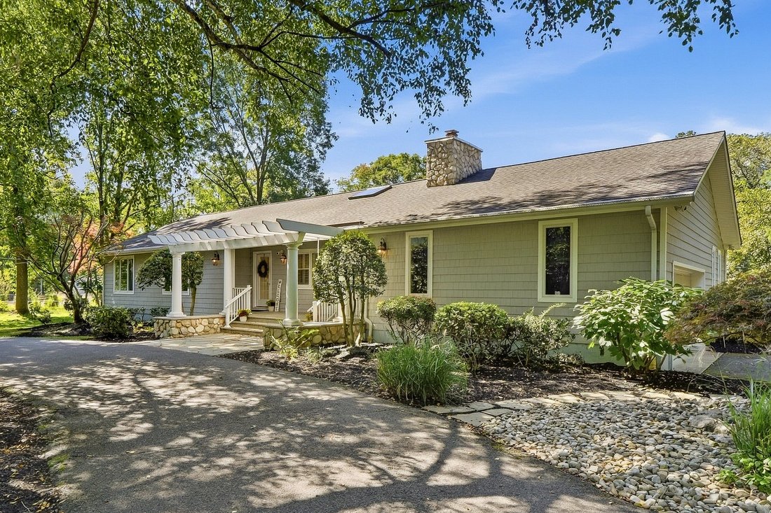 House in Tinton Falls, New Jersey, United States 1 - 18930132