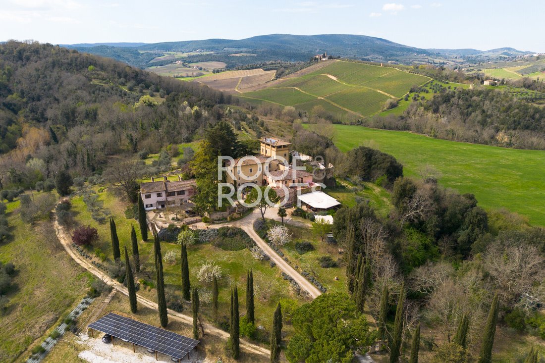 Villa in San Gimignano, Tuscany, Italy 4 - 18930054