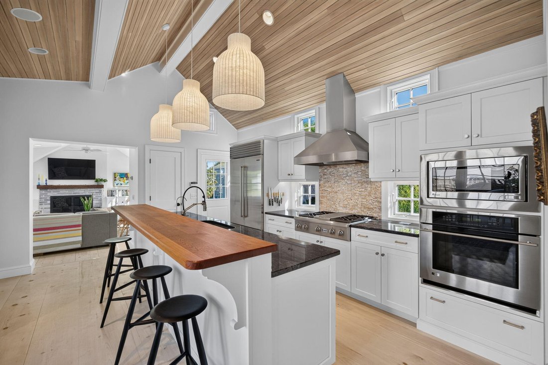 House in Chatham, Massachusetts, United States 2 - 18930116