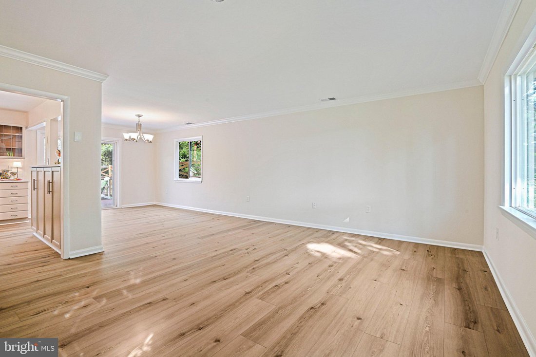 House in West Falls Church, Virginia, United States 3 - 18930188