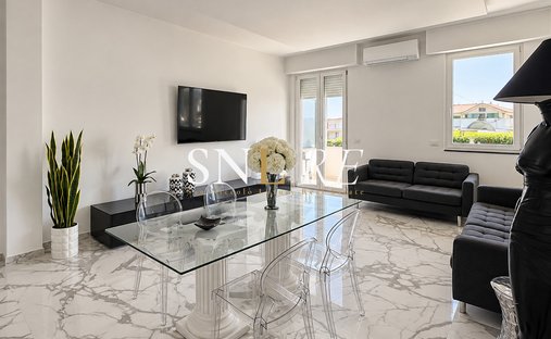 Apartment in Vittoria Apuana, Forte dei Marmi, Tuscany 1