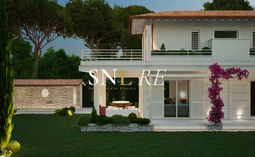 Villa in Vittoria Apuana, Forte dei Marmi, Tuscany 1