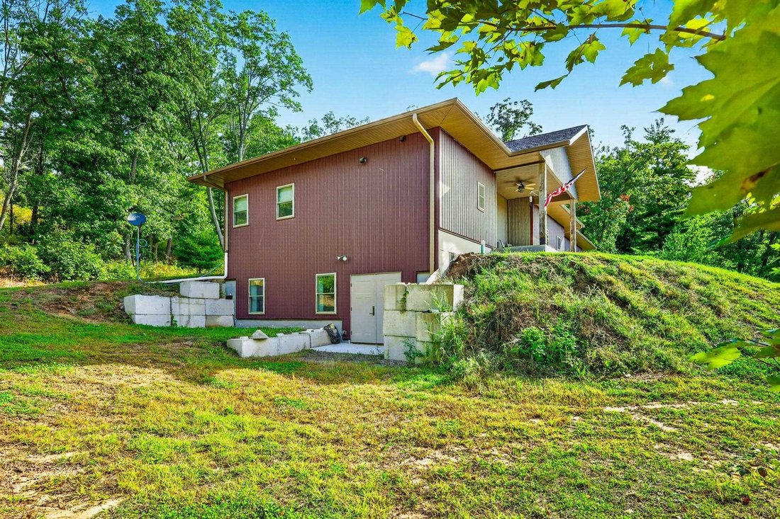 House in Black River Falls, Wisconsin, United States 4 - 17793176