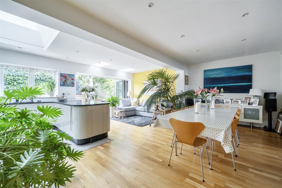 House in Cookham, England 2 - 18930806