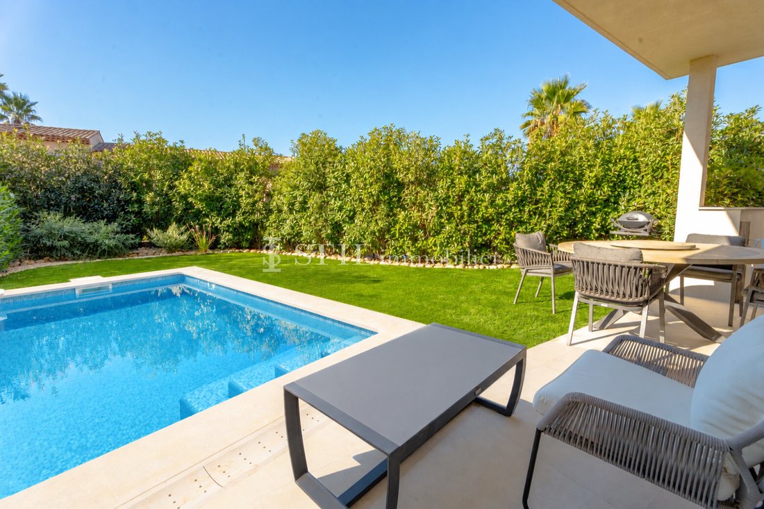 Villa à Ville-Les Saquedes-Le Bouillonnet, Sainte-Maxime, France 1 - 18817244
