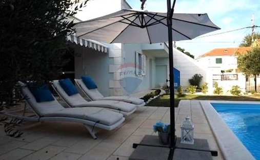 House in Vrsi, Zadar County, Croatia 1