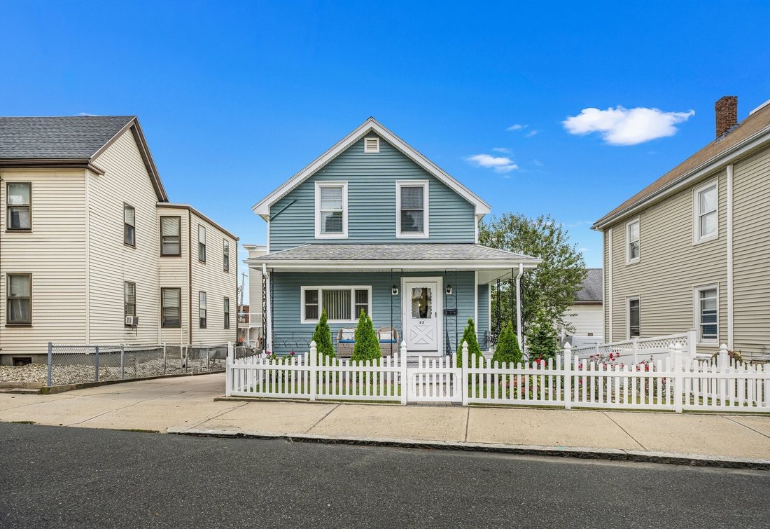 House in Revere, Massachusetts, United States 3 - 18930258