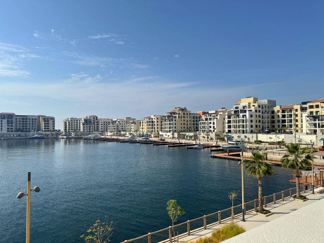 Apartment in Jumeirah, Dubai, United Arab Emirates 1 - 18930995