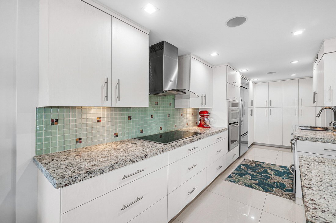 Condo in Boca Raton, Florida, United States 4 - 18931107