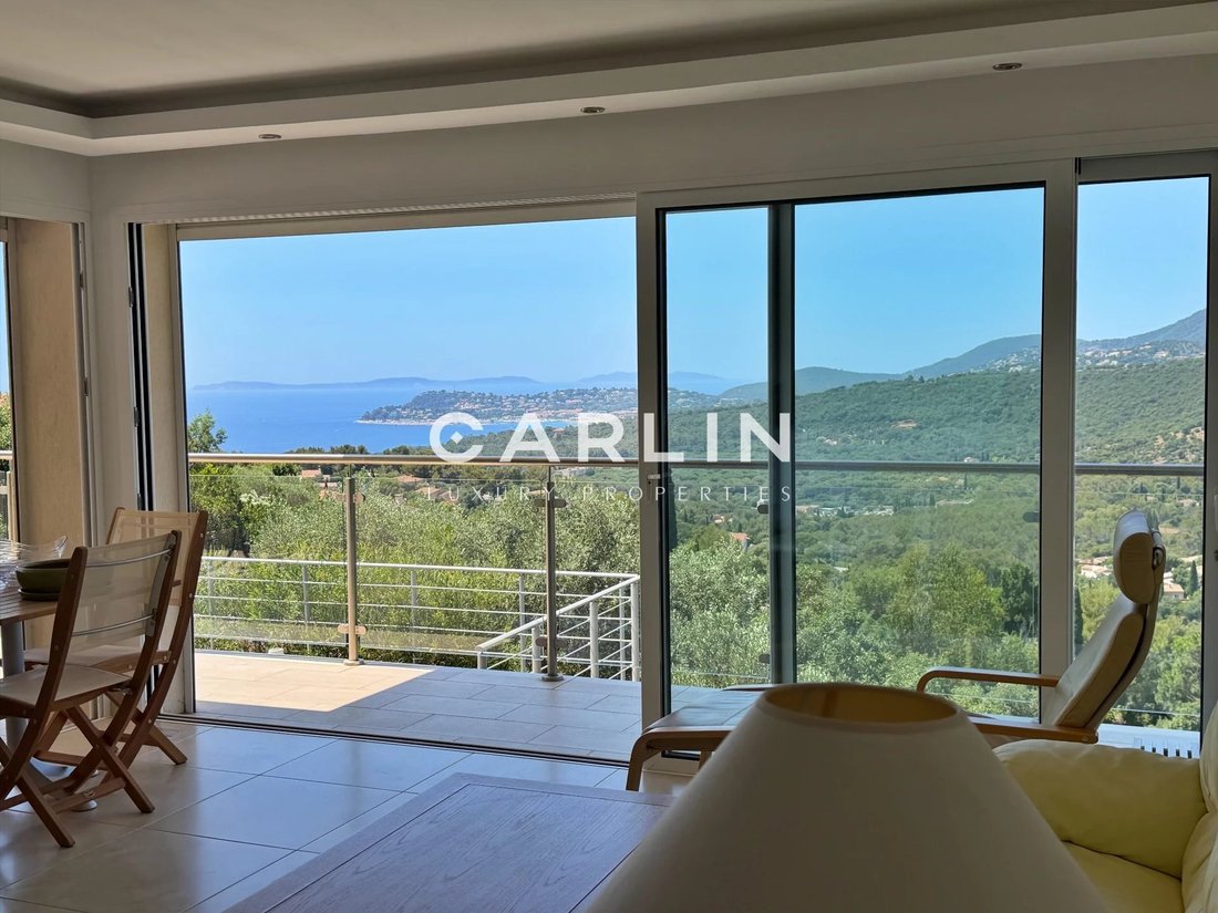 Villa in La Croix-Valmer, Provence-Alpes-Côte d'Azur, France 4 - 18931384