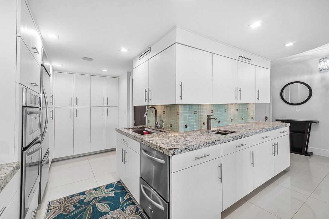 Condo in Boca Raton, Florida, United States 5 - 18931107