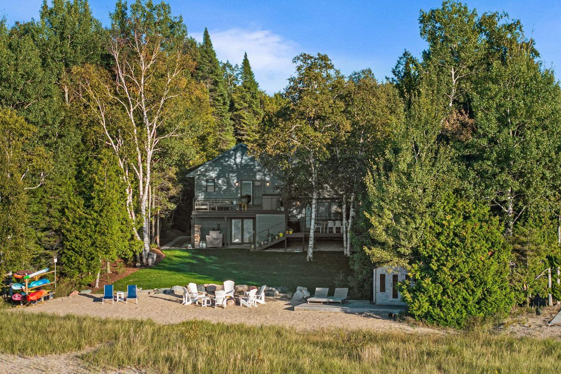 House in Charlevoix, Michigan, United States 2 - 18930910