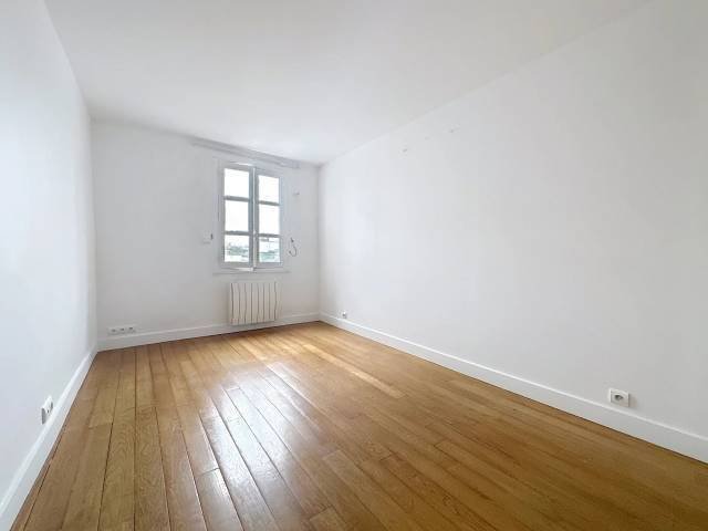 Apartment in Invalides, Paris 7e Arrondissement, Paris 4 - 16721365