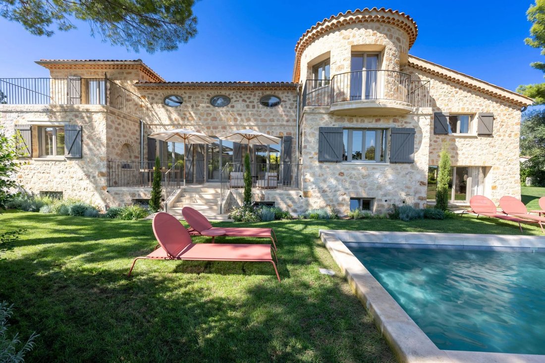 House in Antibes, Provence-Alpes-Côte d'Azur, France 3 - 18931584