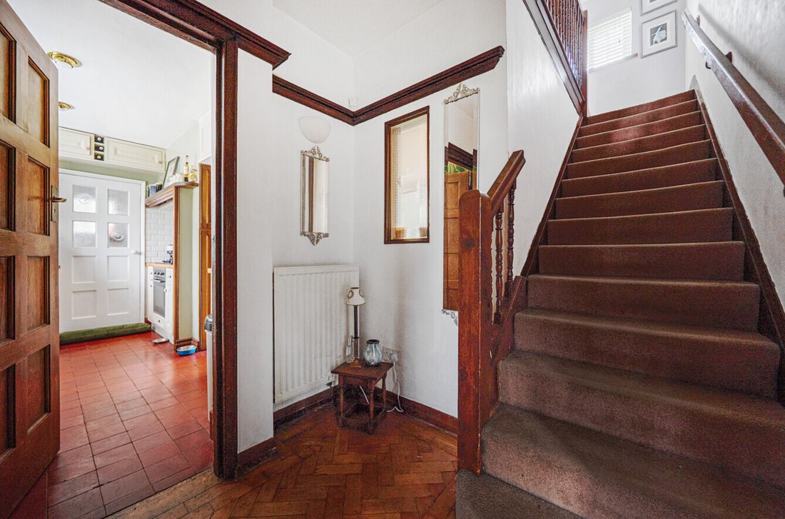 House in Barnet, England 2 - 18930736