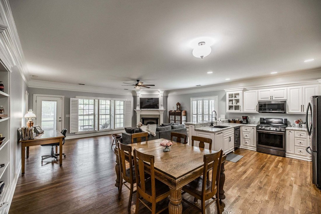 House in Gallatin, Tennessee, United States 3 - 18930521