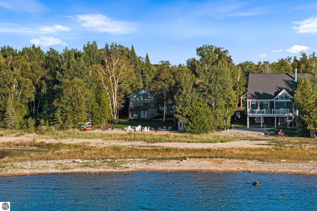 House in Charlevoix, Michigan, United States 1 - 18930533