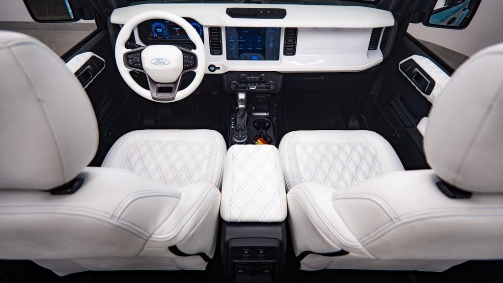 Ford Bronco 4X4 in Fort Lauderdale, FL, United States 4 - 18931432