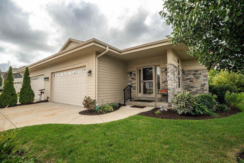 Condo in Waukesha, Wisconsin, United States 1 - 18930328