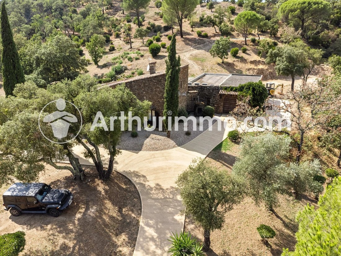 Estate in La Garde-Freinet, Provence-Alpes-Côte d'Azur, France 2 - 18931393
