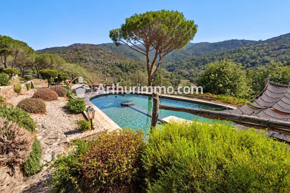 Estate in La Garde-Freinet, Provence-Alpes-Côte d'Azur, France 1 - 18931393