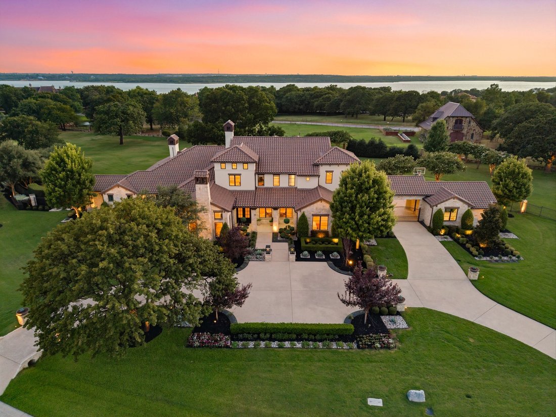 House in Lewisville, Texas, United States 1 - 18930263