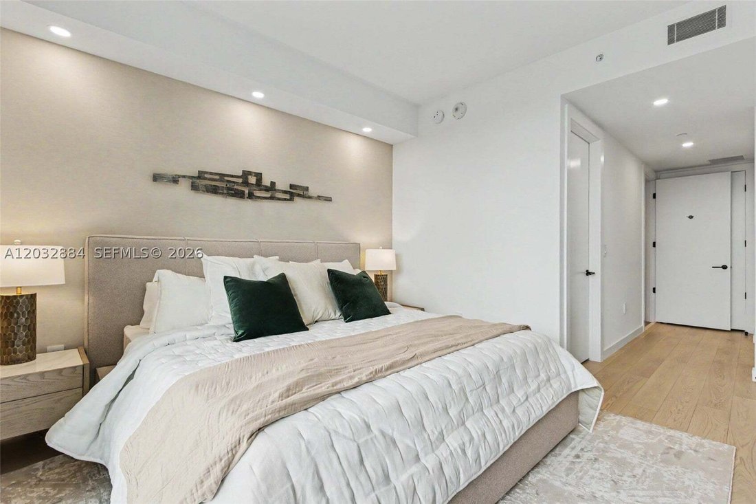 Condo in Miami, Florida, United States 5 - 18113071