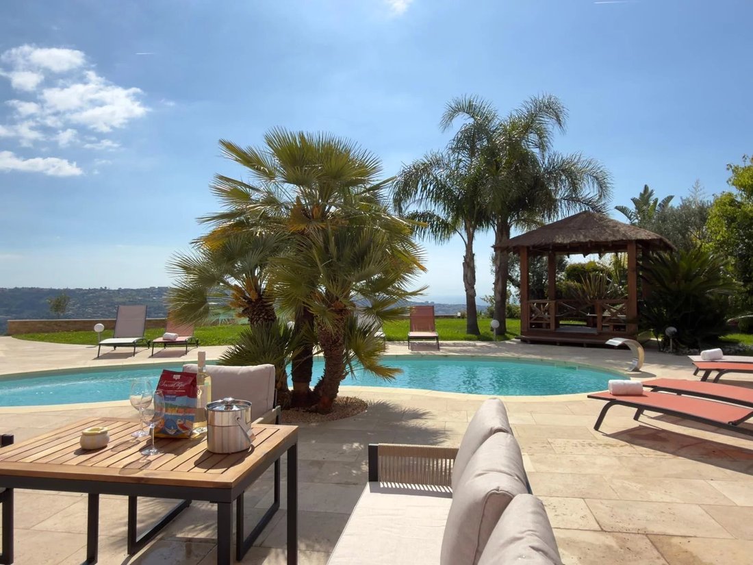 Villa in Saint-Laurent-du-Var, Provence-Alpes-Côte d'Azur, France 5 - 16805690