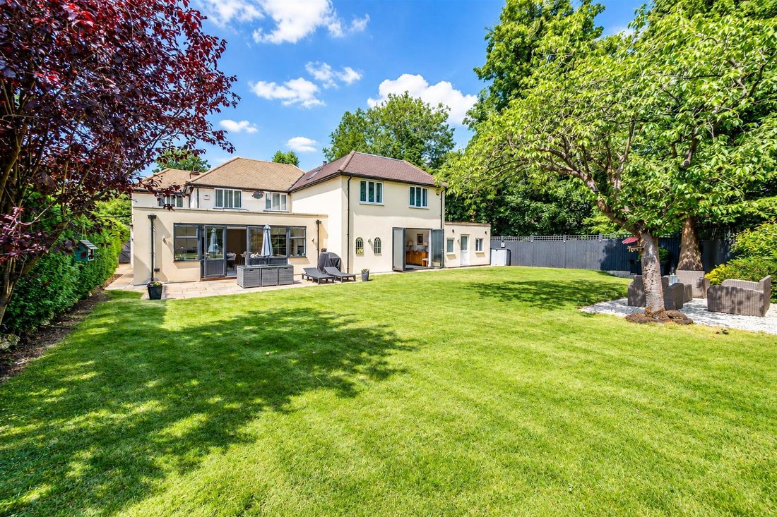 House in Banstead, Reigate and Banstead, England 2 - 18427578