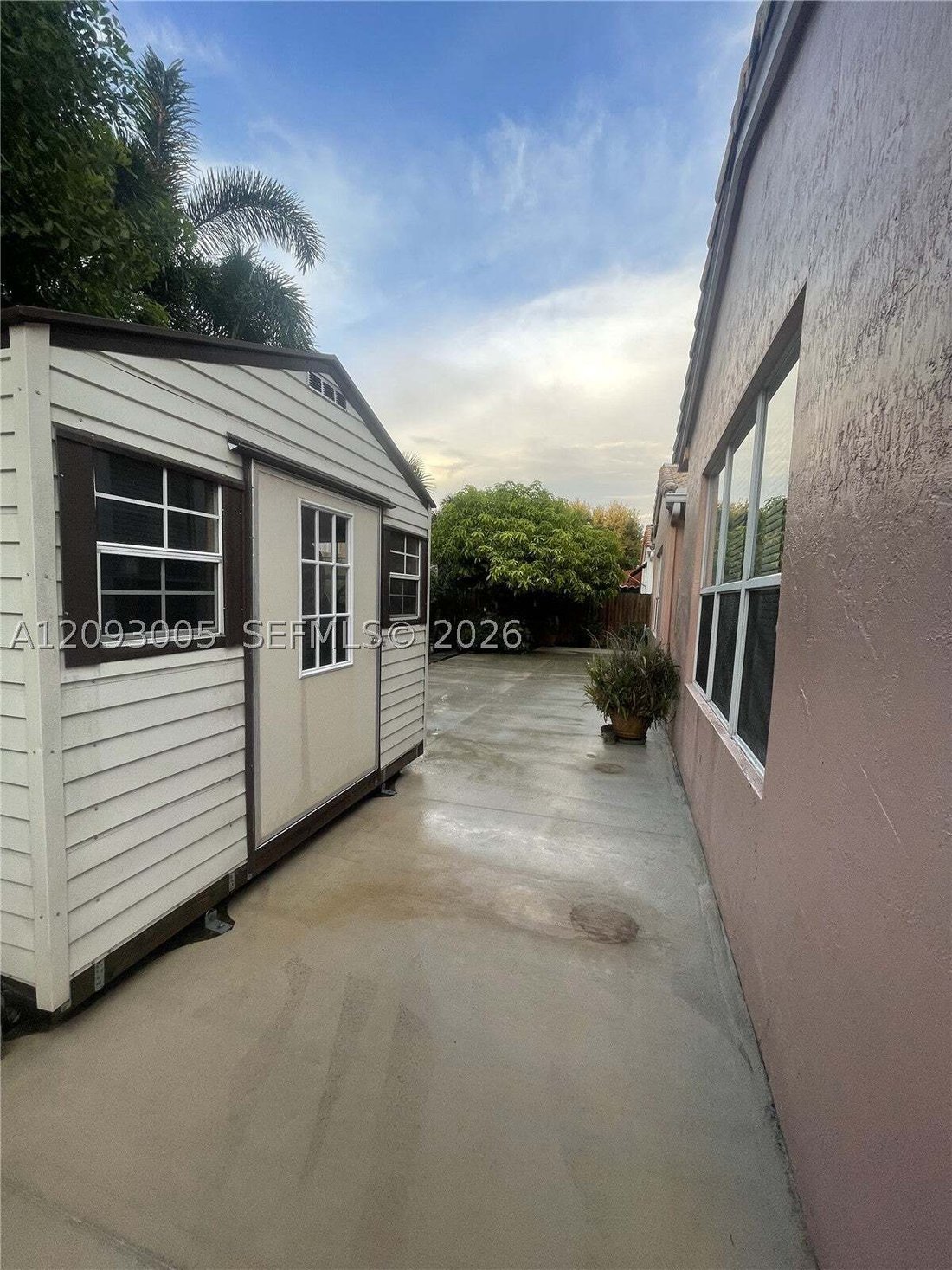 House in Miami, Florida, United States 3 - 18930460