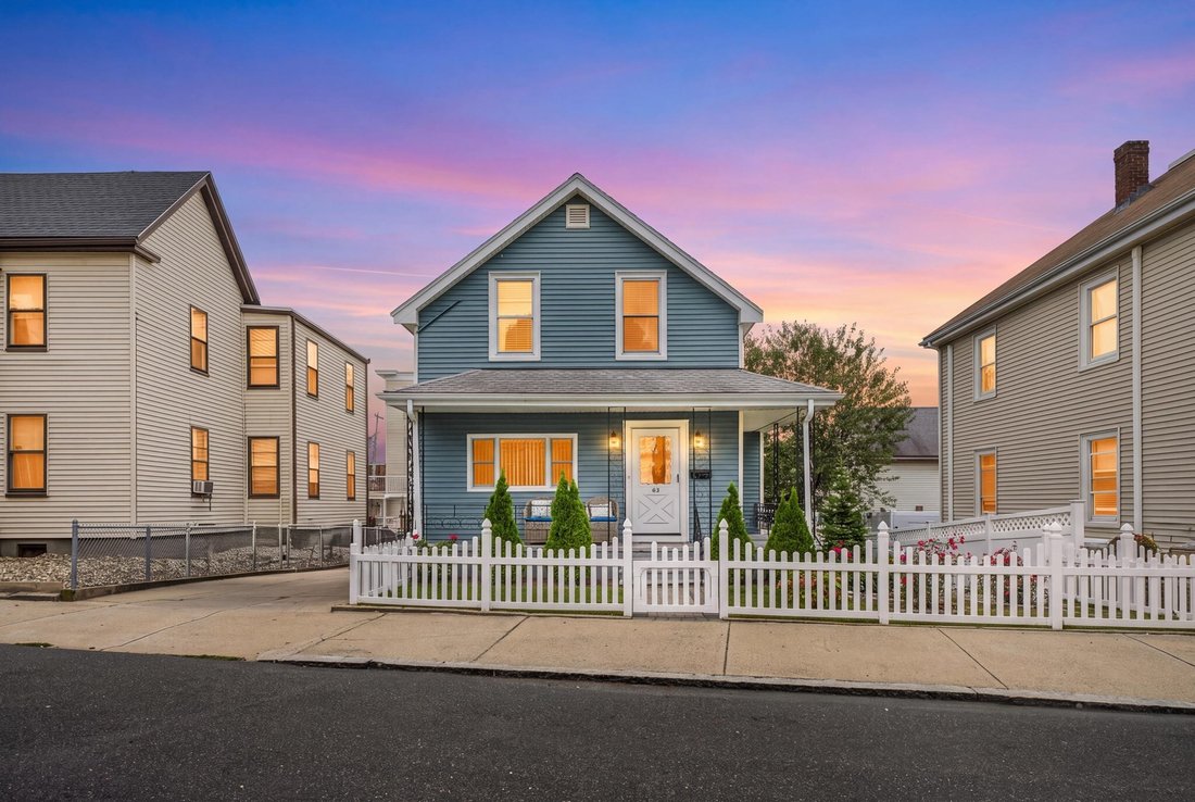 House in Revere, Massachusetts, United States 1 - 18930258
