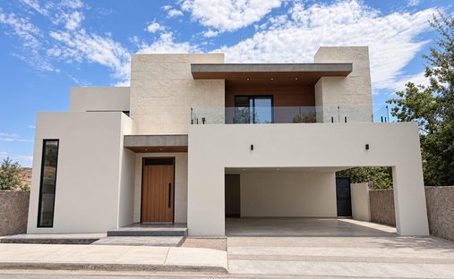 House in Chihuahua, Chihuahua, Mexico 1