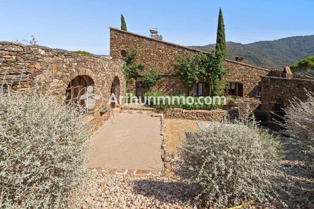 Estate in La Garde-Freinet, Provence-Alpes-Côte d'Azur, France 3 - 18931393