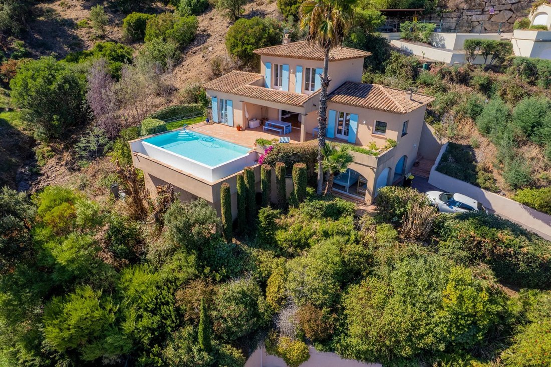 Villa in Nartelle-Noyer-Bellevue-bd des Sardinaux, Sainte-Maxime, France 2 - 18931604