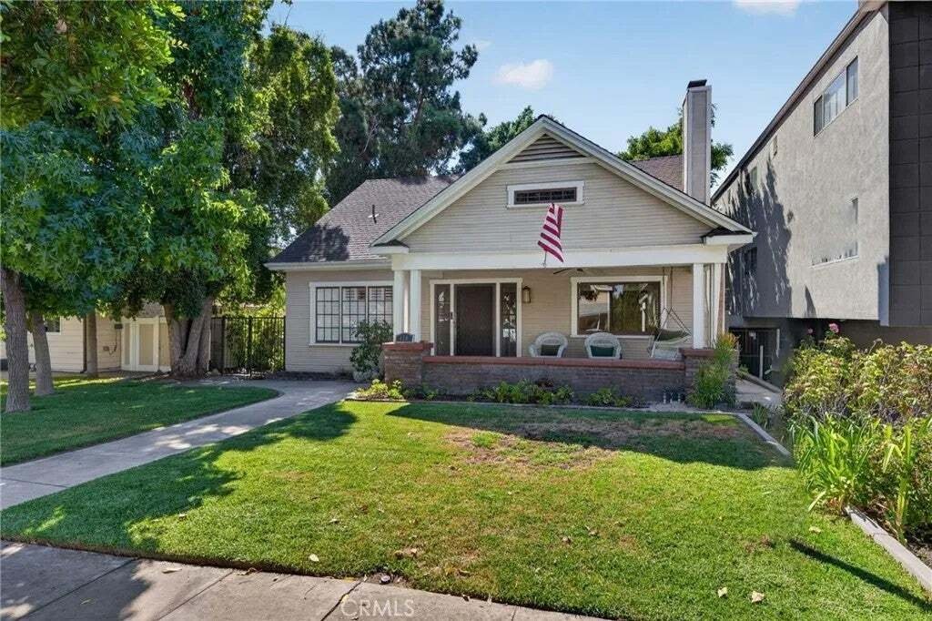 Glendale, California, United States 2 - 18930688