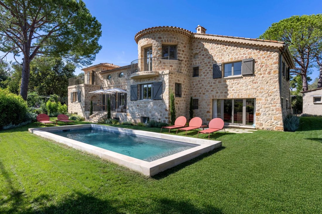 House in Antibes, Provence-Alpes-Côte d'Azur, France 1 - 18931584