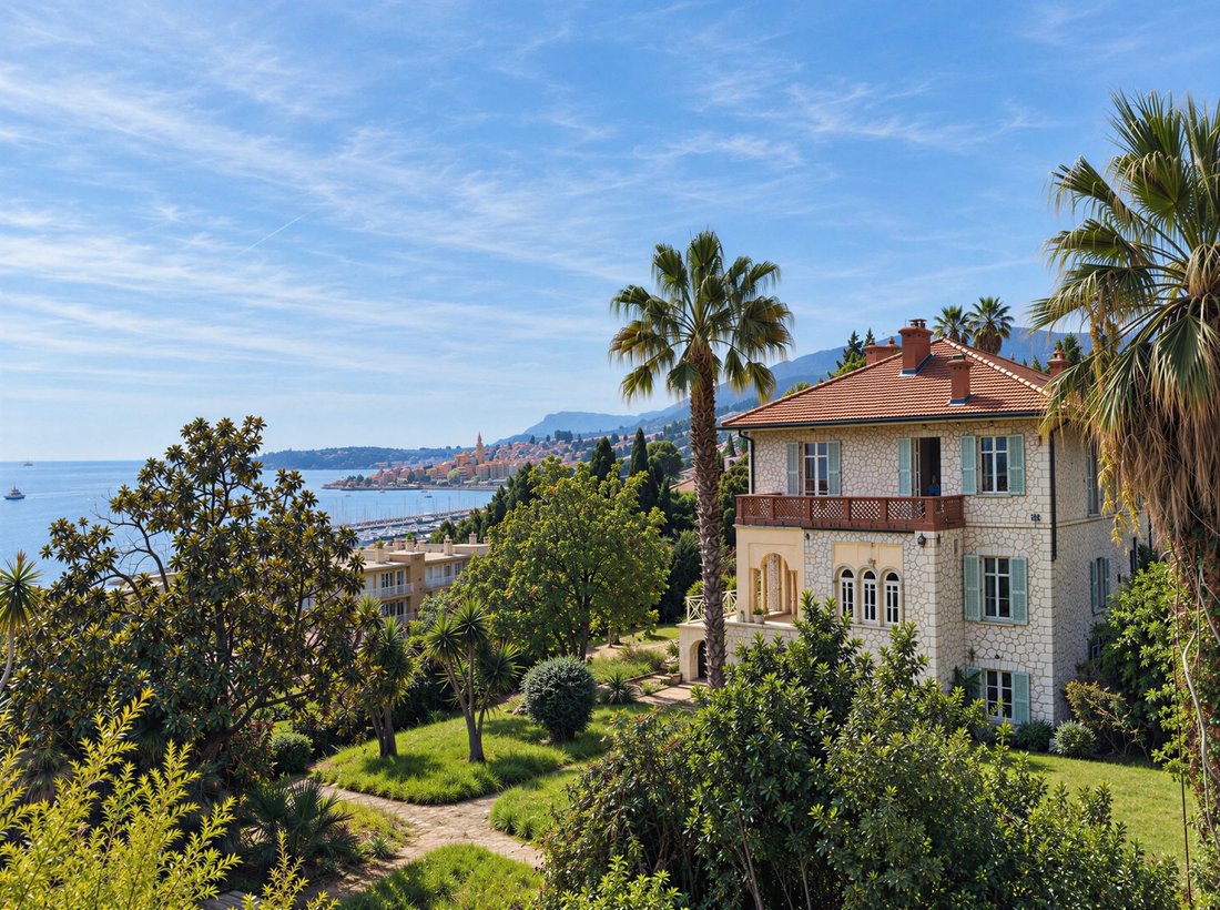 Villa in Menton, Provence-Alpes-Côte d'Azur, France 1 - 18374020