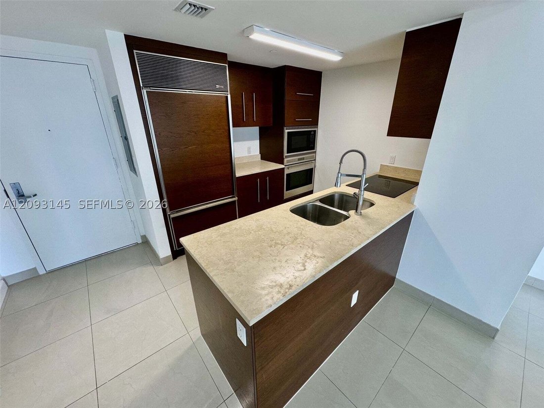 Condo in Miami, Florida, United States 3 - 18930483