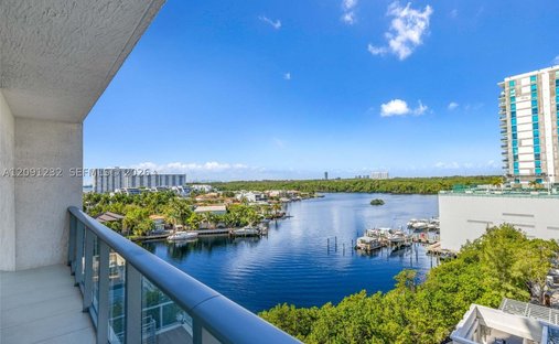 Condo in Golden Beach, Florida, United States 1
