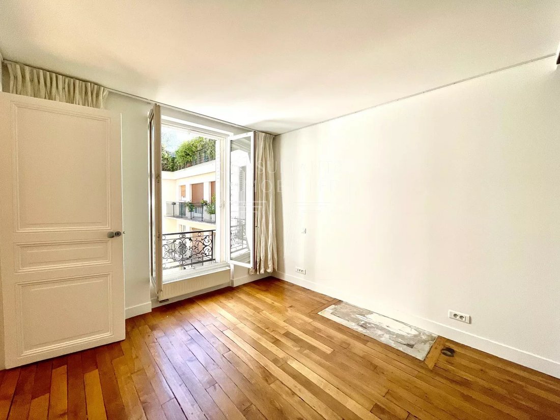 Apartment in Pereire-Malesherbes, Paris 17e Arrondissement, Paris 5 - 18931529