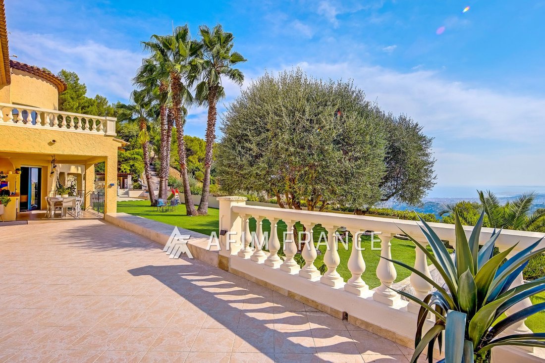 Villa in Tourrette-Levens, Provence-Alpes-Côte d'Azur, France 4 - 18931468