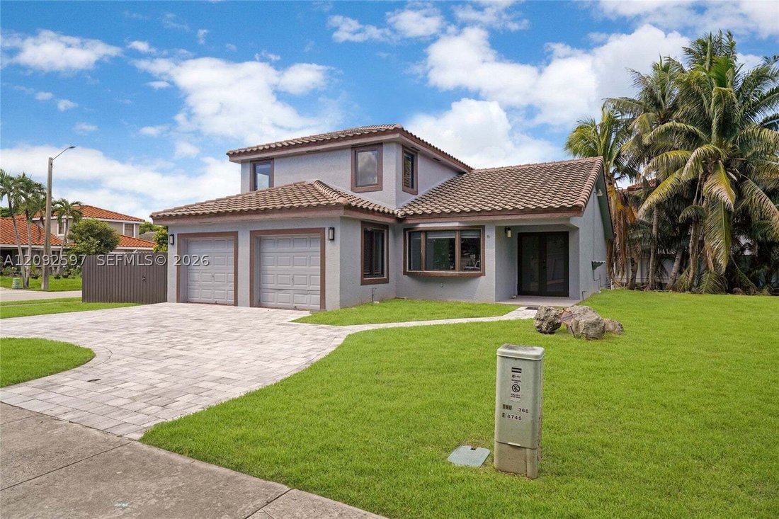 House in Miami Lakes, Florida, United States 2 - 18930467