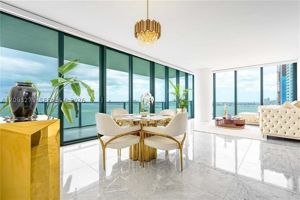 Condo in Miami, Florida, United States 1 - 18930454