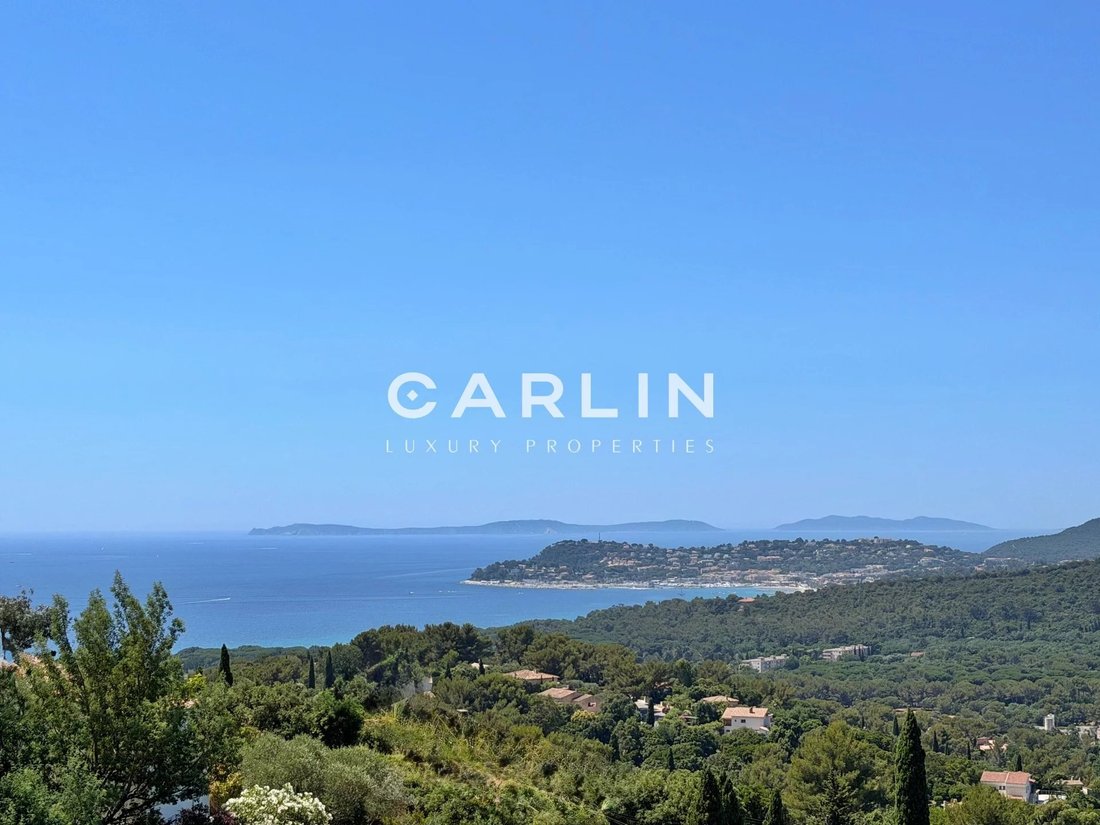 Villa in La Croix-Valmer, Provence-Alpes-Côte d'Azur, France 1 - 18931384